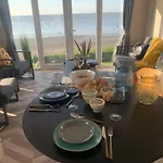 Holiday home Traumlage Wattenmeer: Luxus-chalet Mit Meerblick Westerland